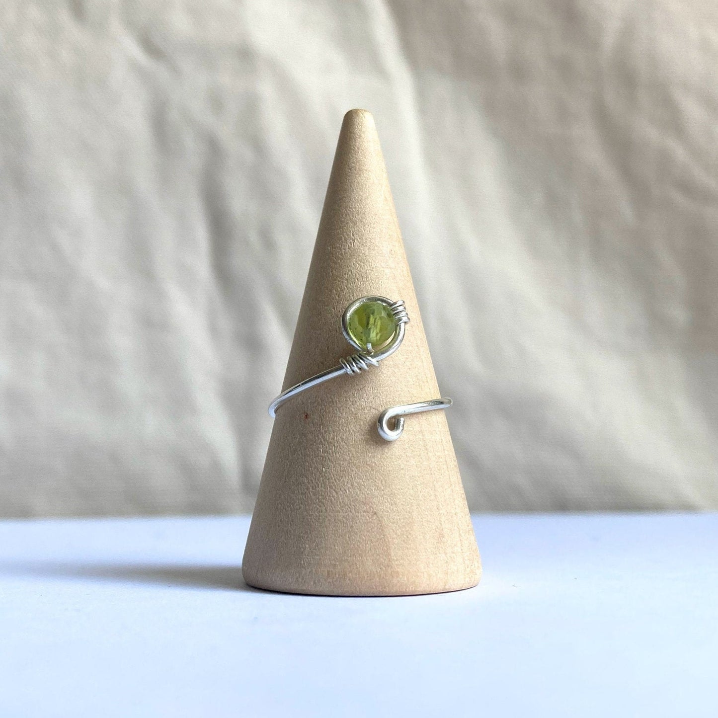 925 Sterling Silver Peridot Wire Ring